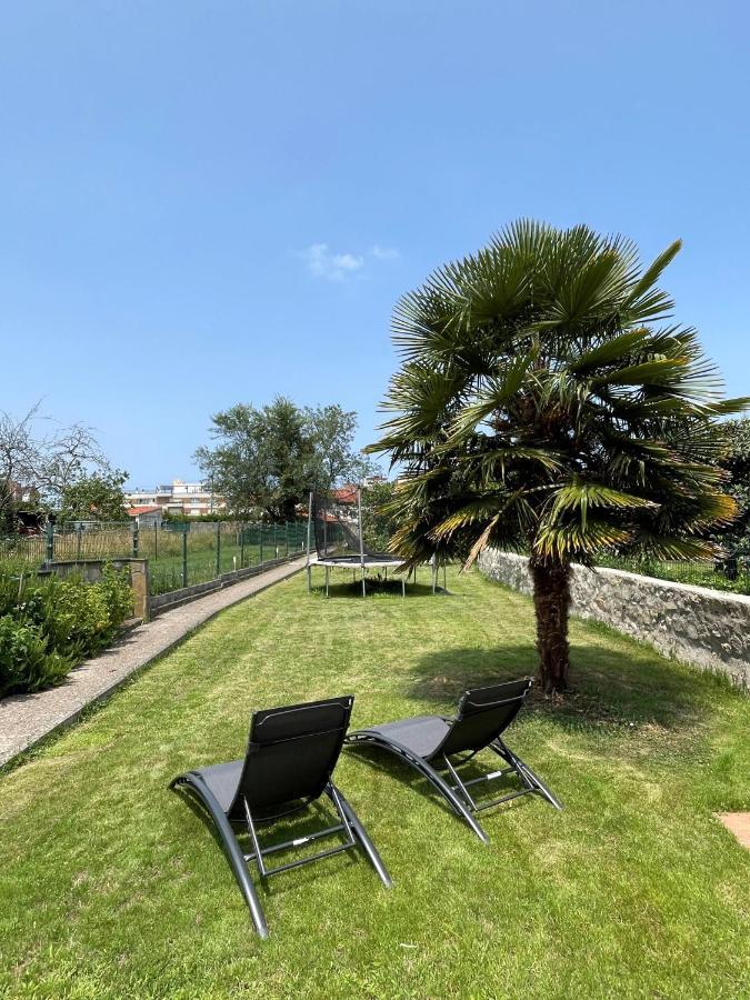 La Santina Y Su Jardin Apartment Aviles Exterior photo